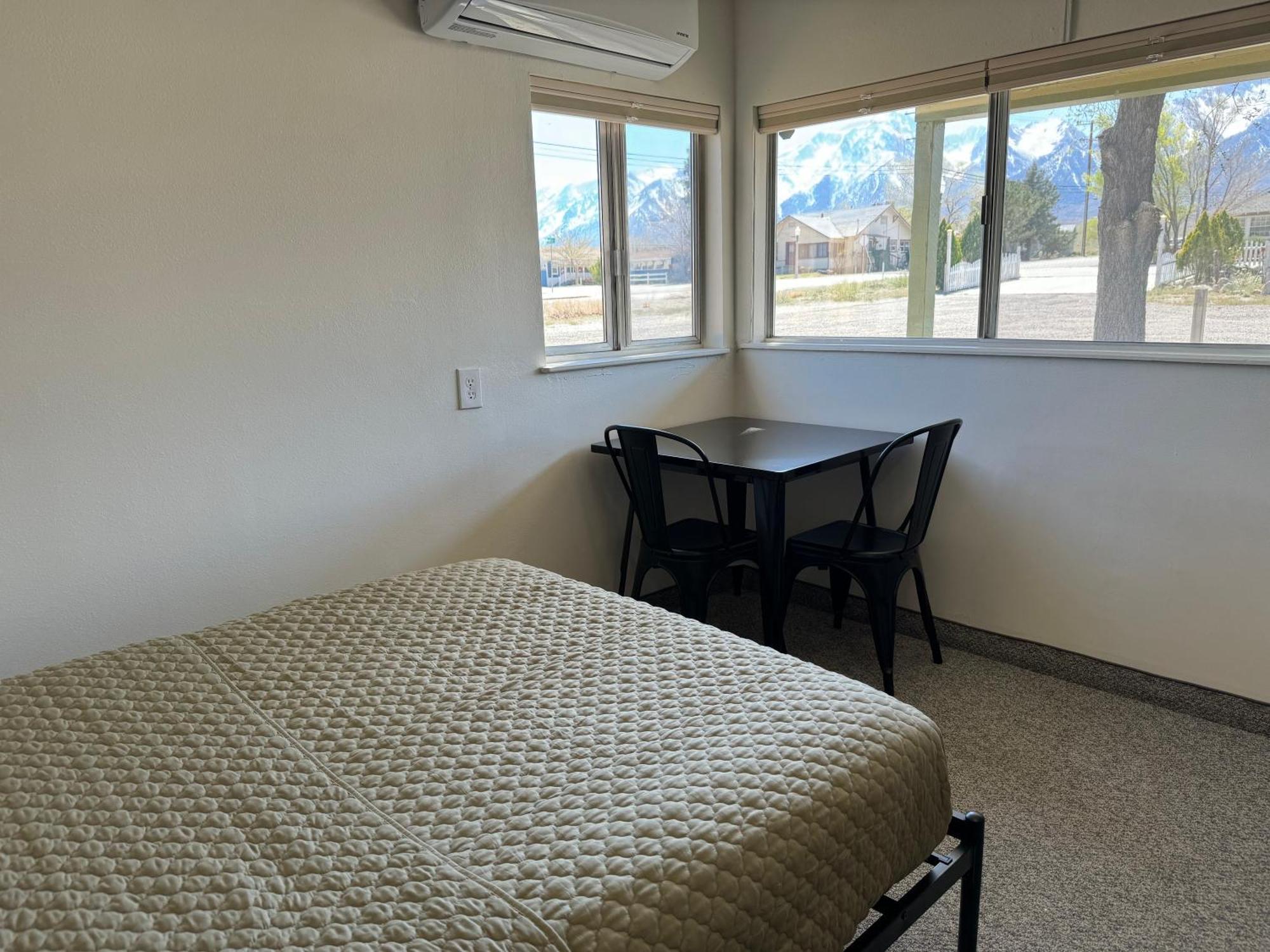 Eastern Sierra Motor Lodge إندبينديس المظهر الخارجي الصورة