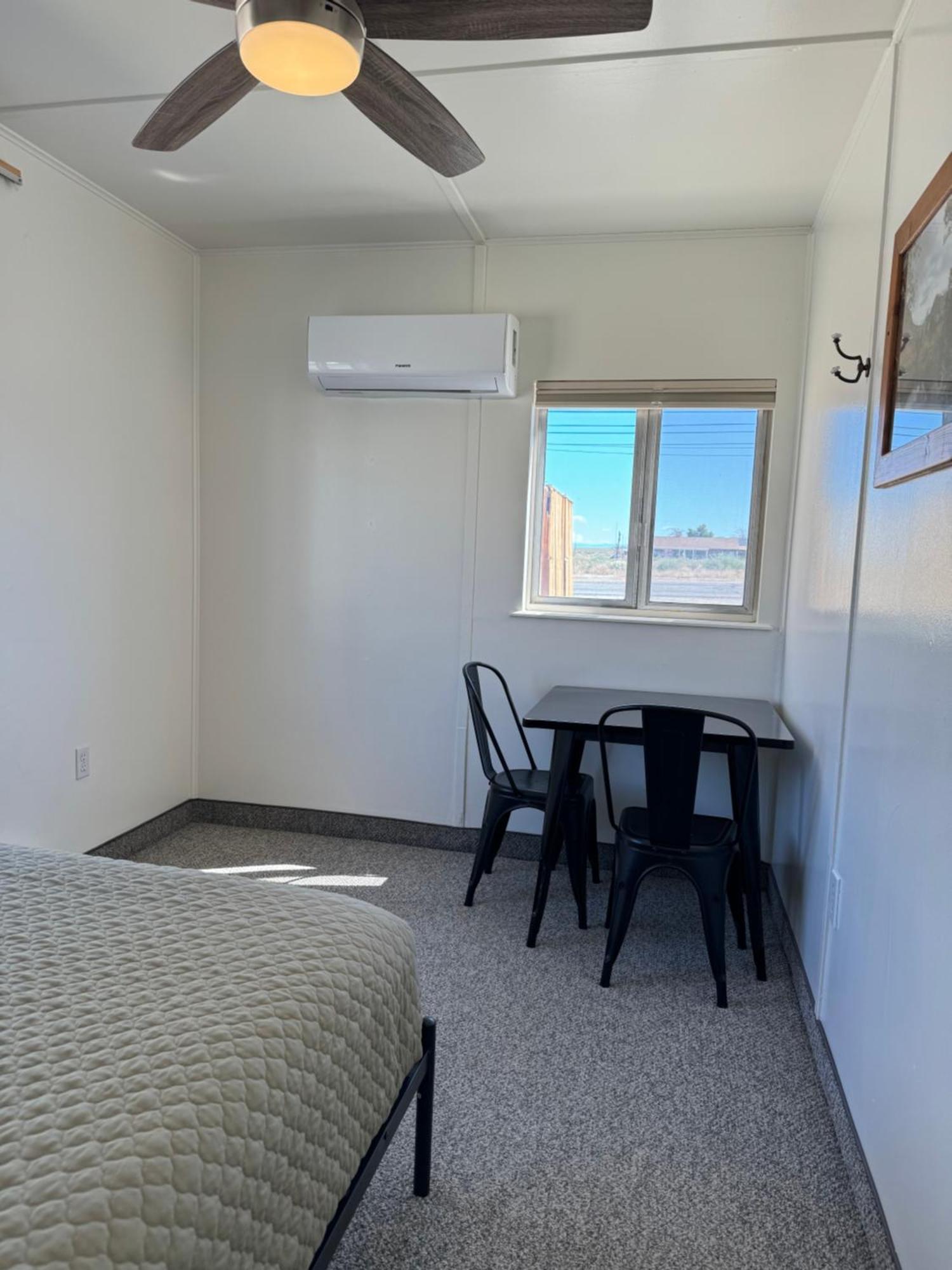 Eastern Sierra Motor Lodge إندبينديس المظهر الخارجي الصورة