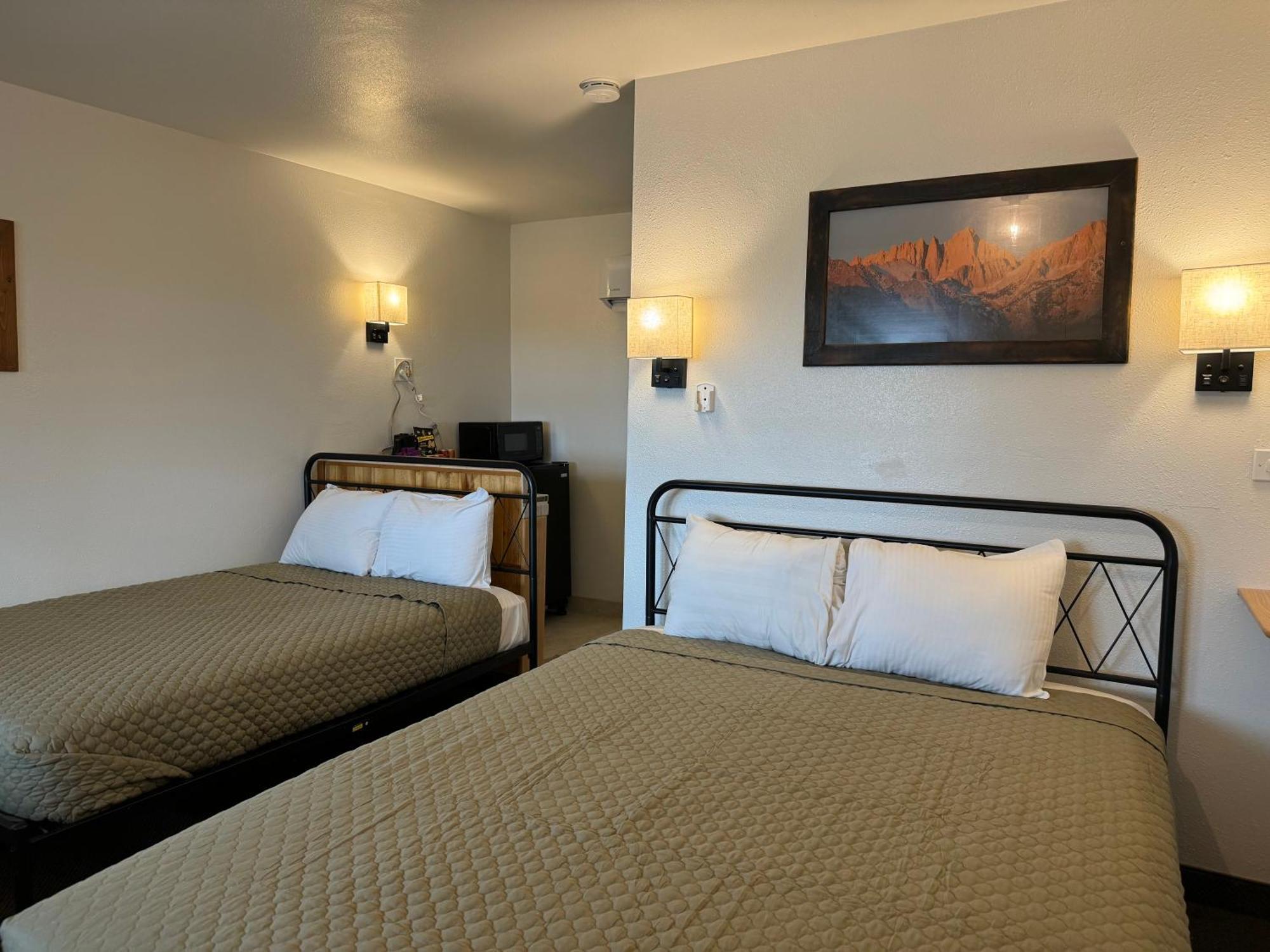 Eastern Sierra Motor Lodge إندبينديس المظهر الخارجي الصورة